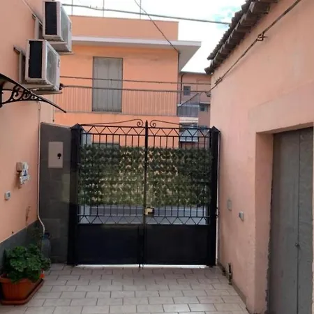 Apartment The Airport House